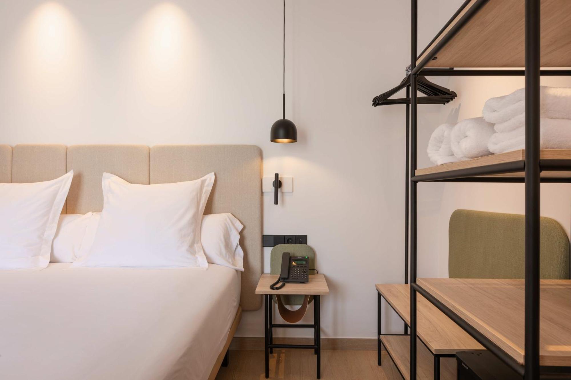 Hostal Mari Sant Antoni de Portmany Dış mekan fotoğraf