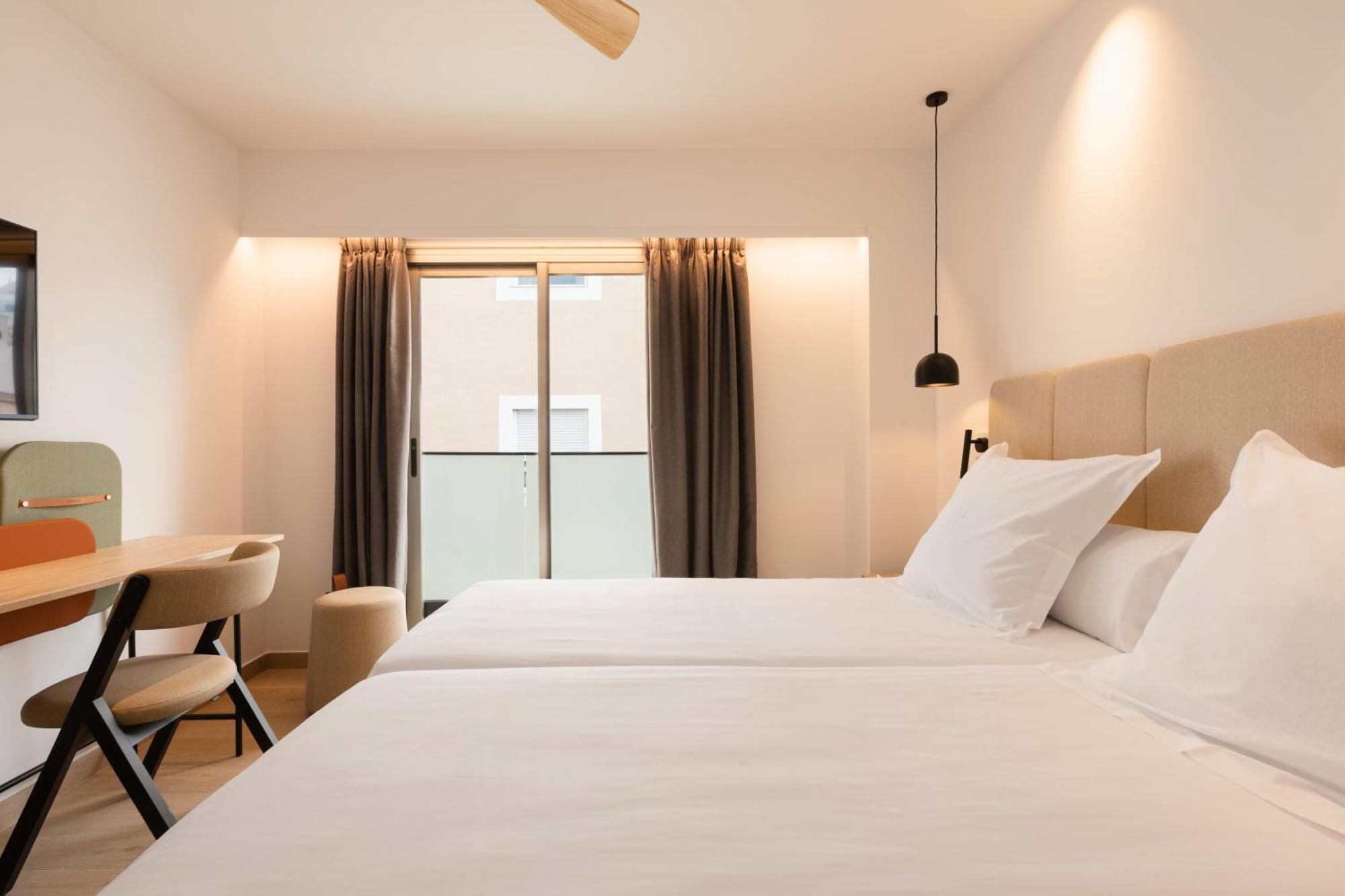 Hostal Mari Sant Antoni de Portmany Dış mekan fotoğraf