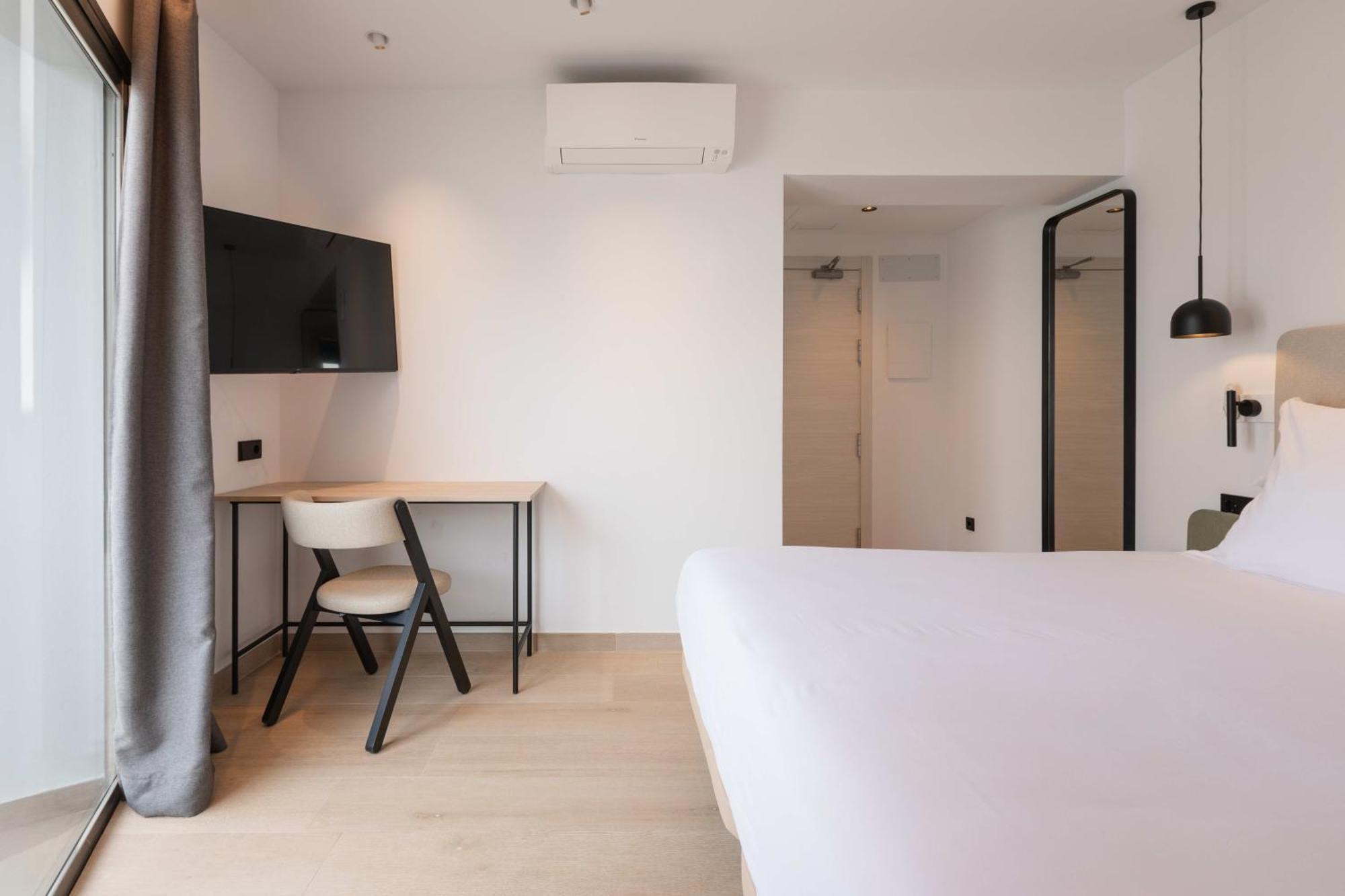 Hostal Mari Sant Antoni de Portmany Dış mekan fotoğraf