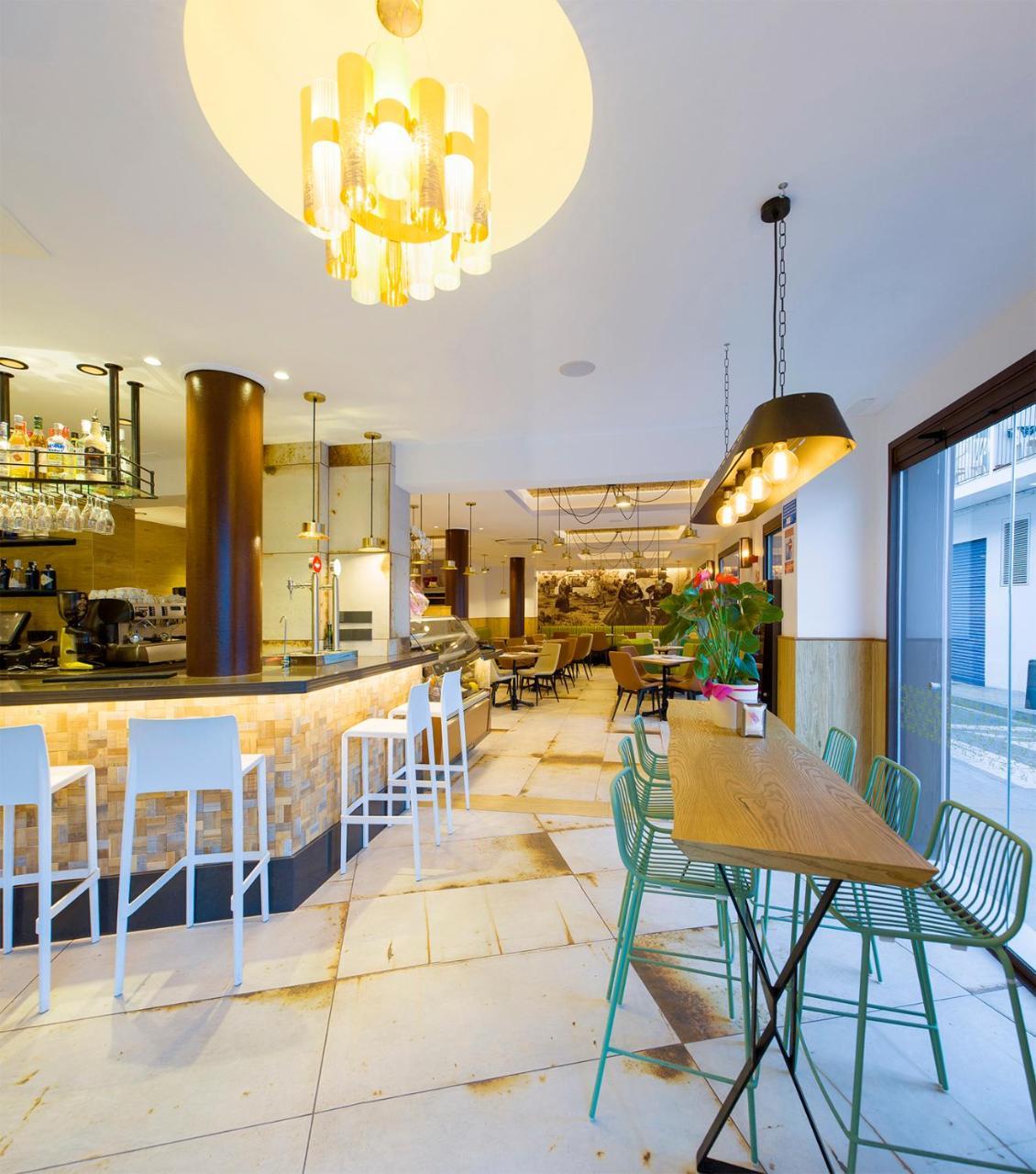 Hostal Mari Sant Antoni de Portmany Dış mekan fotoğraf